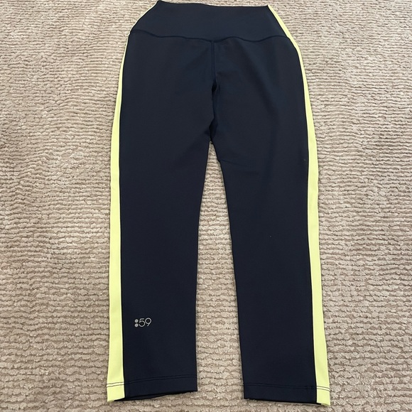 Splits 59 Rose High Waist Capri - Picture 11 of 14